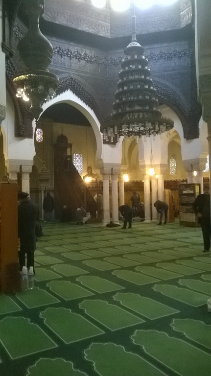 salle de prière grande mosquée de Paris